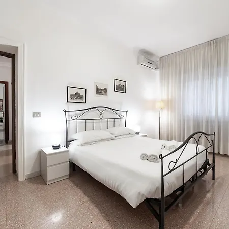 Ev Vatican 아파트